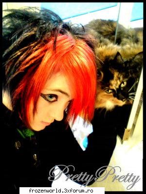 ciclamul face totul... :rolleyes: emo girls